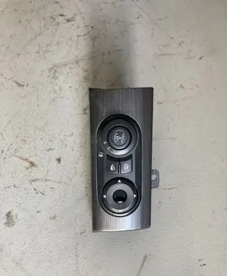 Chevrolet Captiva Light switch
