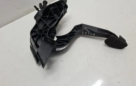 Clutch pedal