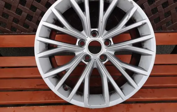 Volkswagen Arteon R17 alloy rim 