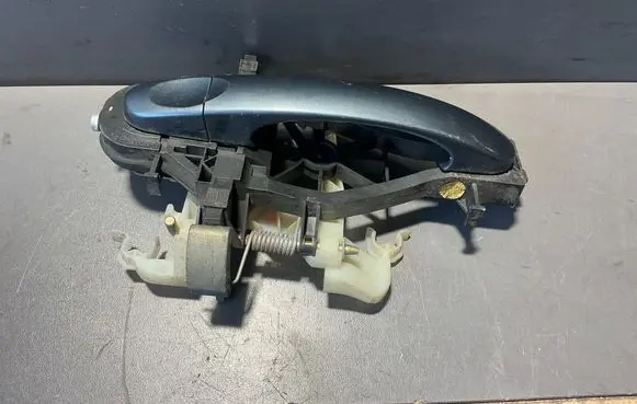 Volkswagen Transporter - Caravelle T5 Front door exterior handle 