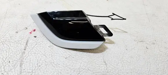 Volkswagen Tiguan Front tow hook cap/cover 5NA807155A