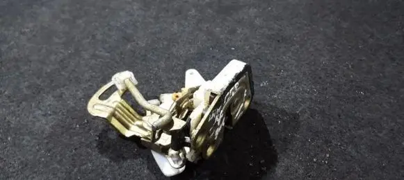 Mitsubishi Lancer Rear door lock