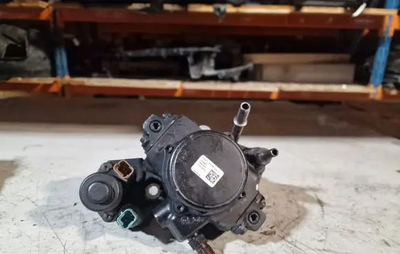 Ford Focus Fuel injection high pressure pump 9687959180