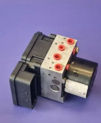 Chrysler 300 - 300C ABS Pump 25092643933 25.0926-4393.3