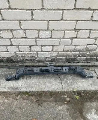 BMW 1 E81 E87 Front bumper lower grill 22944911 7058521