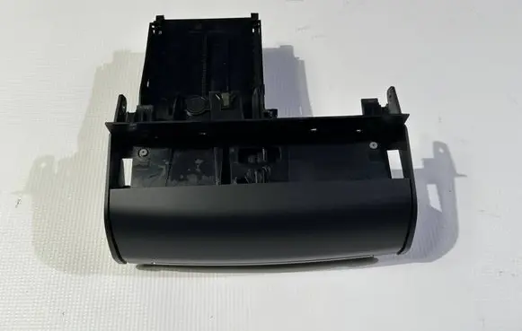 Maserati Ghibli USB socket connector 670066186