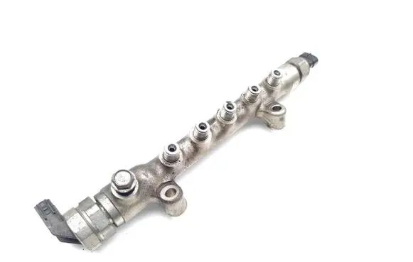 Fuel main line pipe