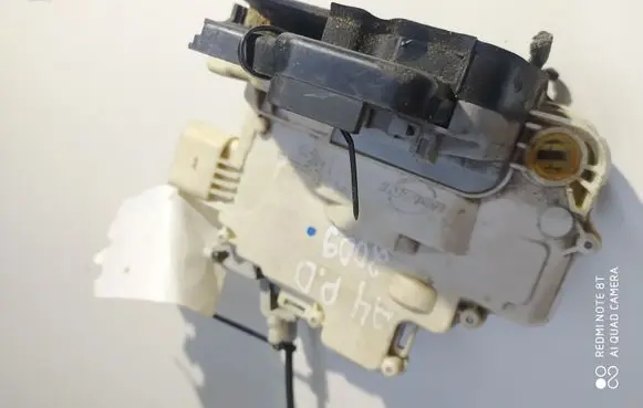 Audi A4 S4 B8 8K Front door lock JA68E2837016AA