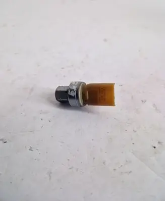 Peugeot 3008 I Oil pressure sensor 9653027380
