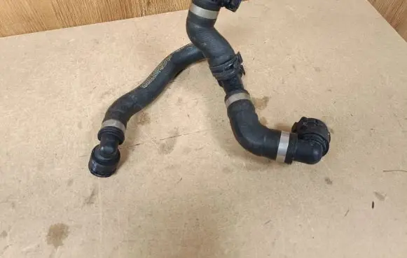 Mercedes-Benz GLC X253 C253 Engine coolant pipe/hose A2535018382