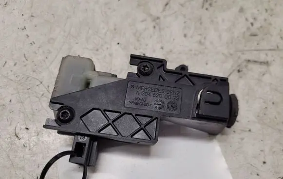 Mercedes-Benz E W212 Fuel tank cap lock motor A2048200072