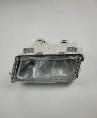 Mercedes-Benz Vito Viano W638 Headlight/headlamp A9018200161