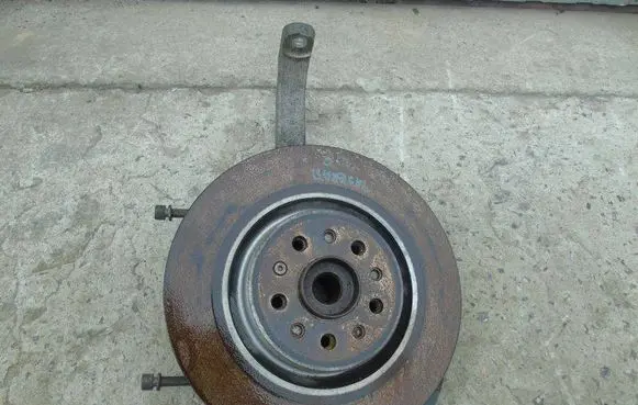 Maserati Ghibli Front wheel hub spindle knuckle