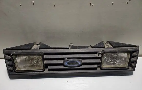 Ford Escort Front grill 34405R8 301125098