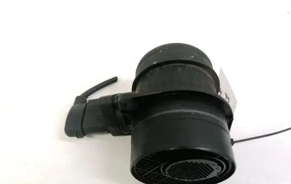 Volkswagen Jetta V Mass air flow meter 0281002461 074906461B