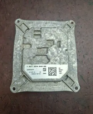 Opel Zafira C Xenon control unit/module 130732934000 10EEG112110