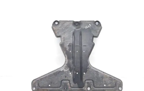 Hyundai Kona II Center/middle under tray cover 