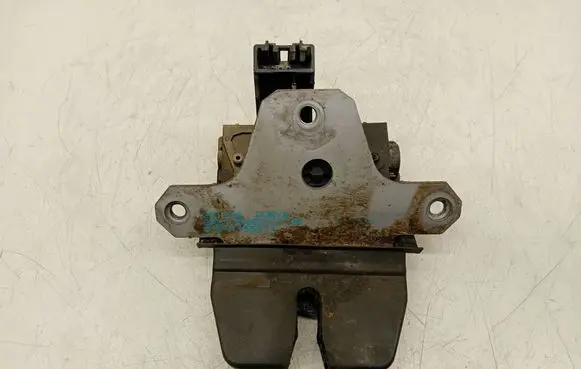 Ford Focus Tailgate/trunk/boot lock/catch/latch 8M51R442R66AB