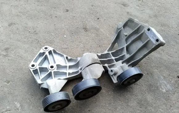 Mercedes-Benz A W168 Generator/alternator bracket 