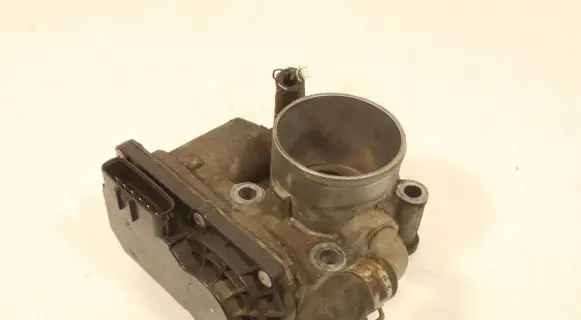 Suzuki SX4 Throttle body valve 11H075151