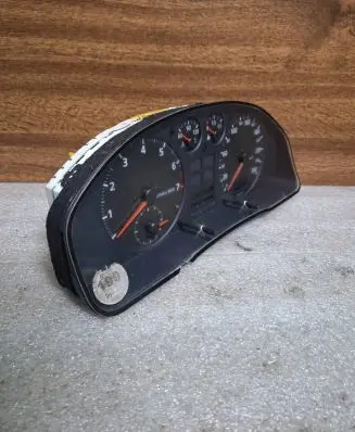 Audi A4 S4 B5 8D Speedometer (instrument cluster) 8D0919033C