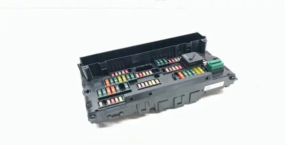 BMW 5 F10 F11 Fuse module 9234421