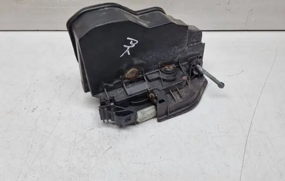 BMW 5 F10 F11 Front door lock 7229461