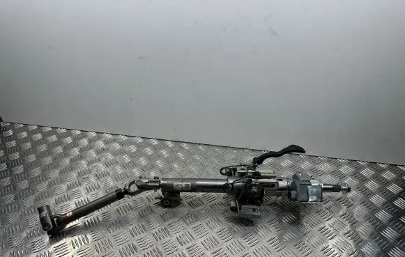 Steering wheel axle set