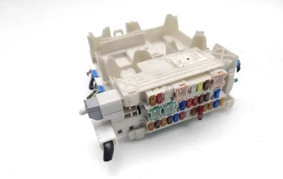 Citroen C1 Fuse module 82730-0H030 5B16-0332