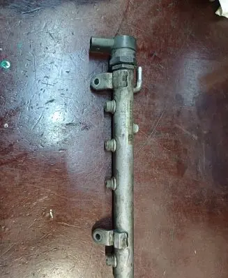 Mercedes-Benz R W251 Fuel main line pipe A6420700495 0605300257 A6110780449
