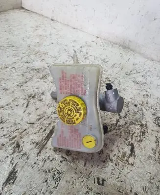 Audi A4 S4 B7 8E 8H Master brake cylinder