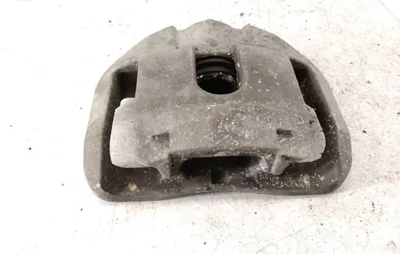 BMW 5 E60 E61 Front brake caliper 6030324