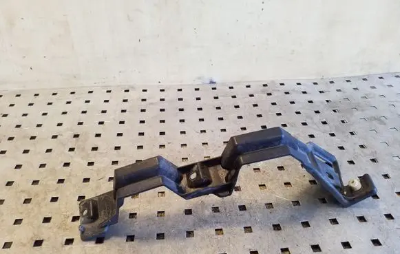 Land Rover Discovery 3 - LR3 Front bumper mounting bracket DPN500031