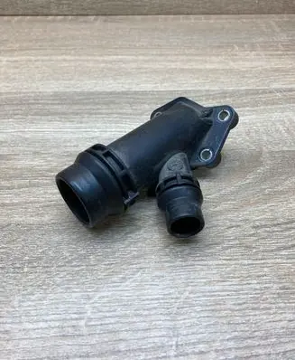 BMW 3 E90 E91 Engine coolant pipe/hose 2247744
