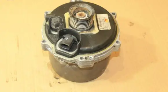 BMW X5 E53 Generator/alternator 0986041750 7508054 12317508054