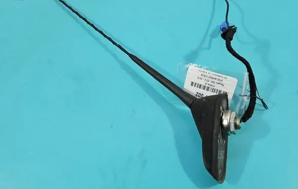 Peugeot 208 I Radio antenna 9801610880 IMPRK1567002