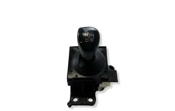 Toyota Auris E180 Gear shifter/selector 75C583LHD