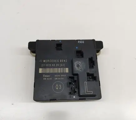 Mercedes-Benz E W211 Door control unit/module A2118704026