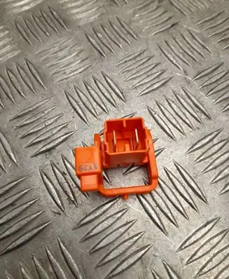 Lexus ES VII XZ10 Fuse 3Y29