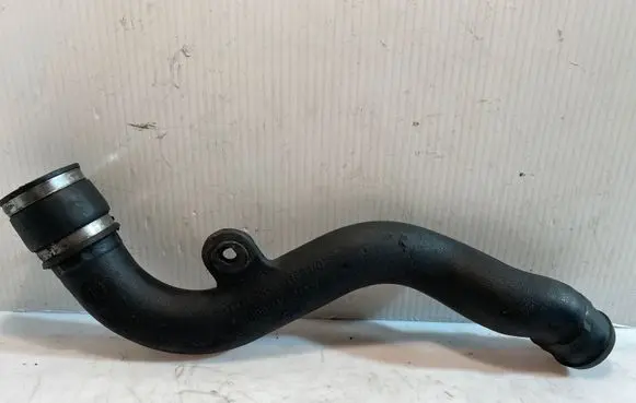Volkswagen PASSAT B5 Intercooler hose/pipe 8D0145844A