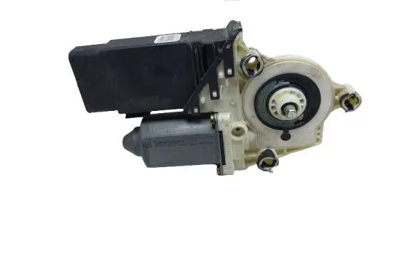 Volkswagen Golf IV Vent window/glass motor 105404-301