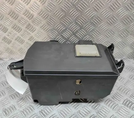 Mercedes-Benz CLS C218 X218 Central locking vacuum pump A0008005748 A0009024704