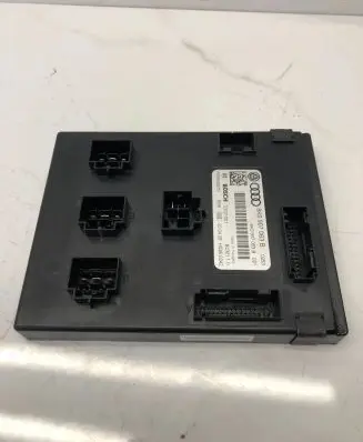 Audi A4 S4 B8 8K Comfort/convenience module 8K0907063B 03021001 F005V00751