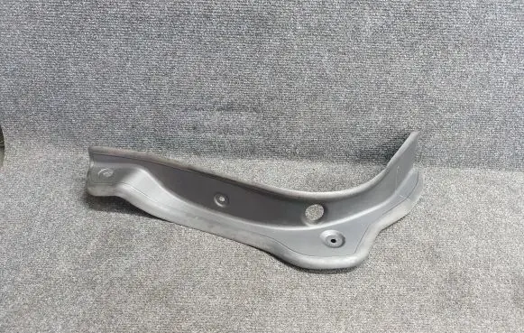 BMW 4 F36 Gran coupe Rear/tail light trim molding 7474489 18331210 BBP228201