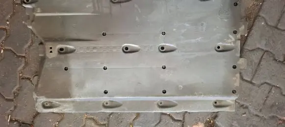 Nissan Qashqai Center/middle under tray cover 74814BR00A