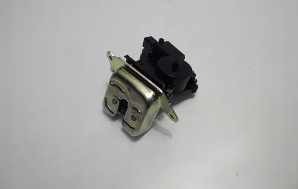 Suzuki SX4 S-Cross Tailgate/trunk/boot lock/catch/latch