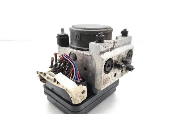 Toyota Hilux (AN10, AN20, AN30) ABS Pump 4451071030 13511019490 8954171030