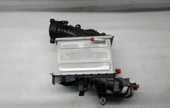 Volvo XC60 Intercooler radiator 8641466 20220628 1301444S03