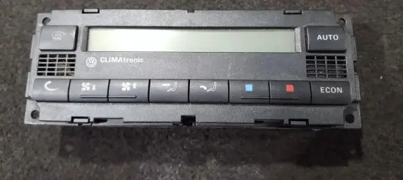 Volkswagen PASSAT B5.5 Climate control unit