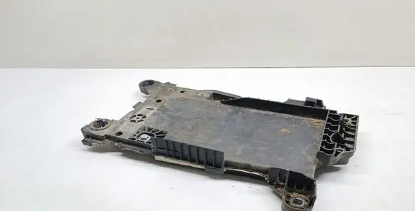 Battery bracket